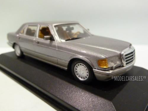 Mercedes-benz 560 SEL