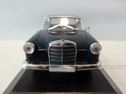 Mercedes-benz 190 (w110)