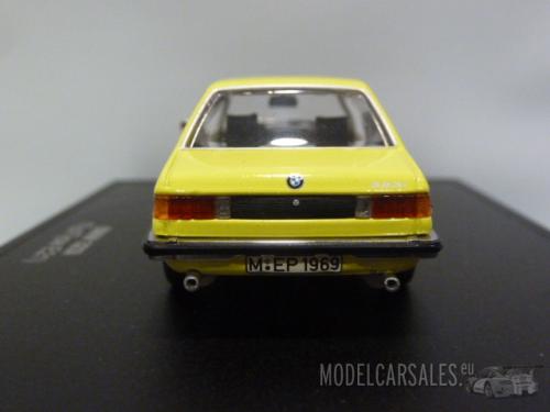 BMW 323i (e21)