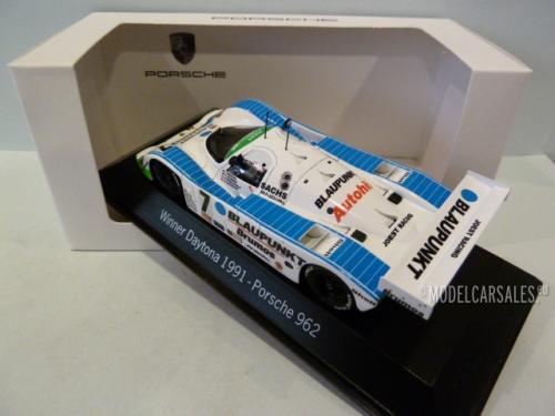 Porsche 962