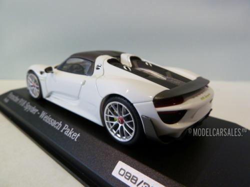 Porsche 918 Spyder Weissach Package