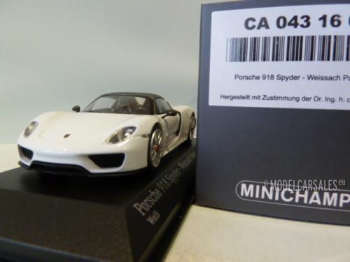 Porsche 918 Spyder Weissach Package