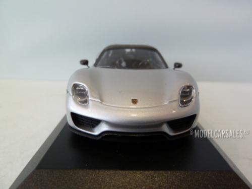 Porsche 918 Spyder Weissach Package