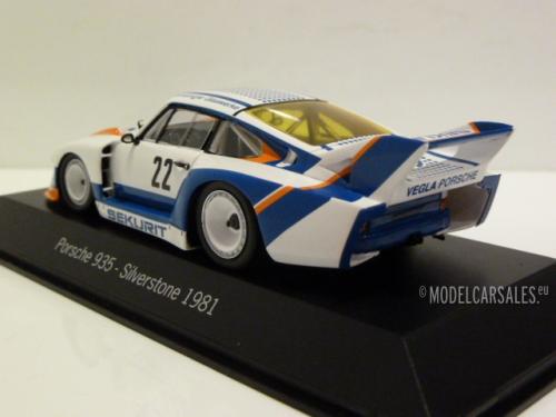 Porsche 935