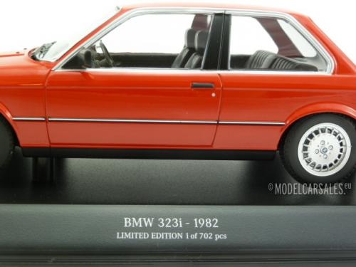 BMW 323i (e30)