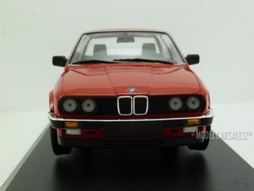 BMW 323i (e30)