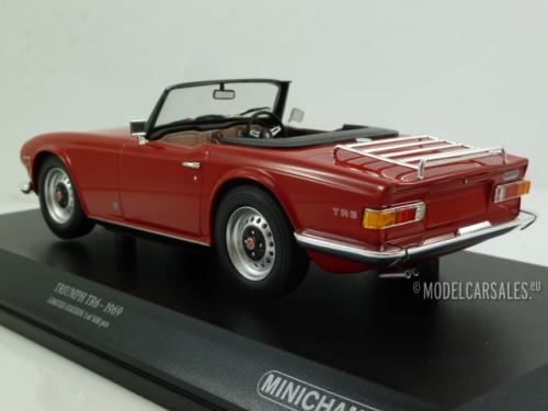 Triumph TR6 (RHD)