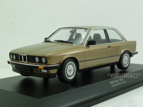 BMW 323i (e30)