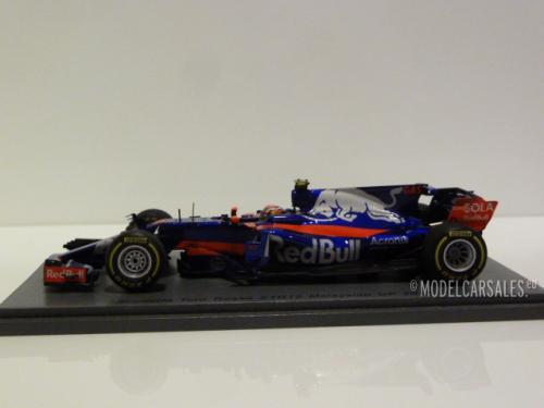 Scuderia Toro Rosso STR12 Renault