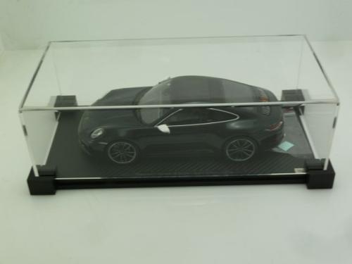 Porsche 911 (992) Carrera 4S Belgian Legend Edition