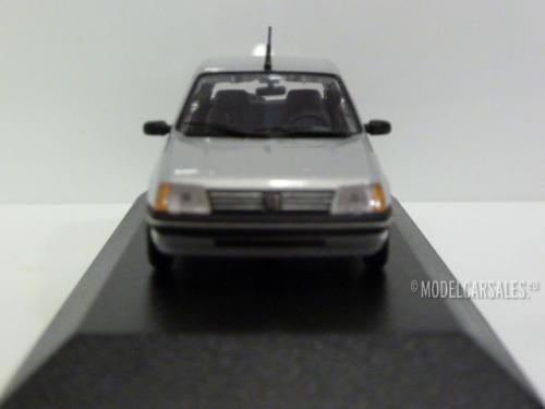 Peugeot 205