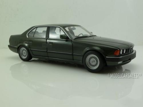 BMW 7-Series 730i (e32)