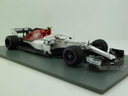 Sauber Alfa Romeo C37 Ferrari