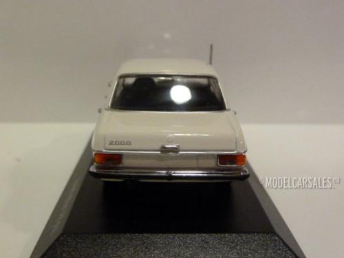 Mercedes-benz 200 (w115) Strich8 Mercedes-benz 200 (w115) Strich8