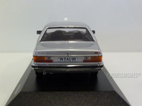 Audi 100 (c2)