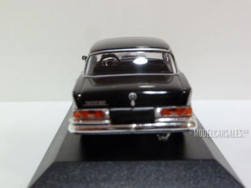 Mercedes-benz 300 SE Lang Heckflosse