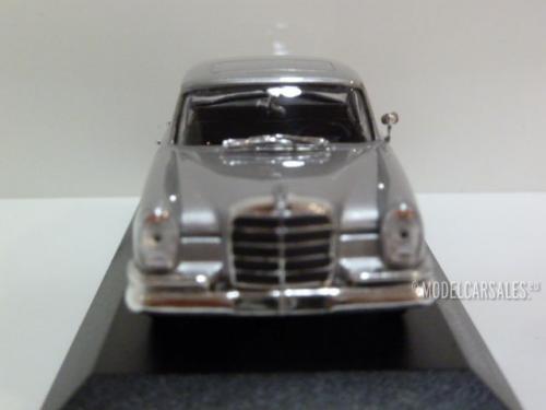 Mercedes-benz 300 SE Lang Heckflosse