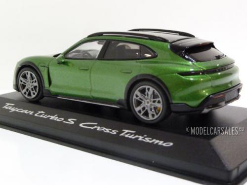 Porsche Taycan Turbo S Cross Turismo