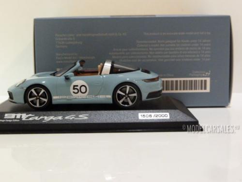 Porsche 911 (992) Targa 4S Heritage Design Edition