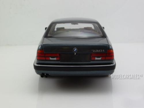 BMW 7-Series 730i (e32)