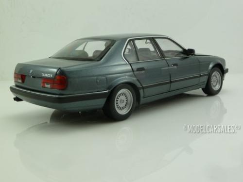 BMW 7-Series 730i (e32)