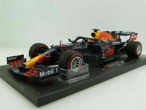 Red Bull Racing RBR16B