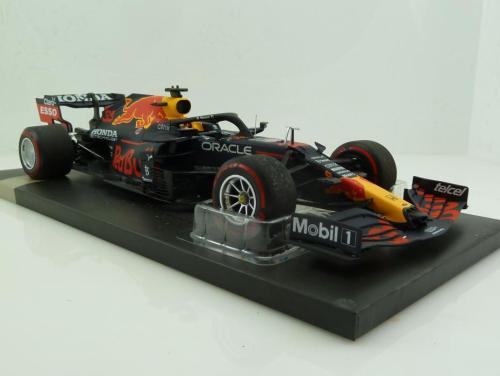 Red Bull Racing RBR16B