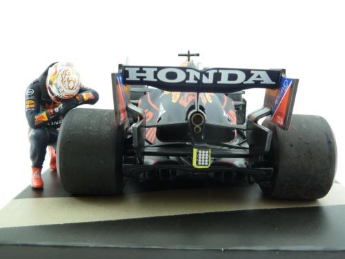 Red Bull Racing RBR16B