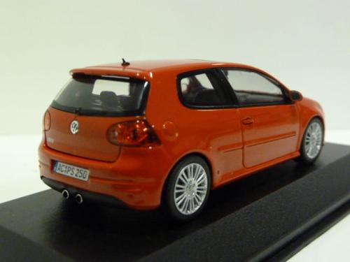 Volkswagen Golf 5 R32