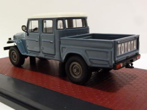 Toyota HJ45 Landcruiser Crew Cab